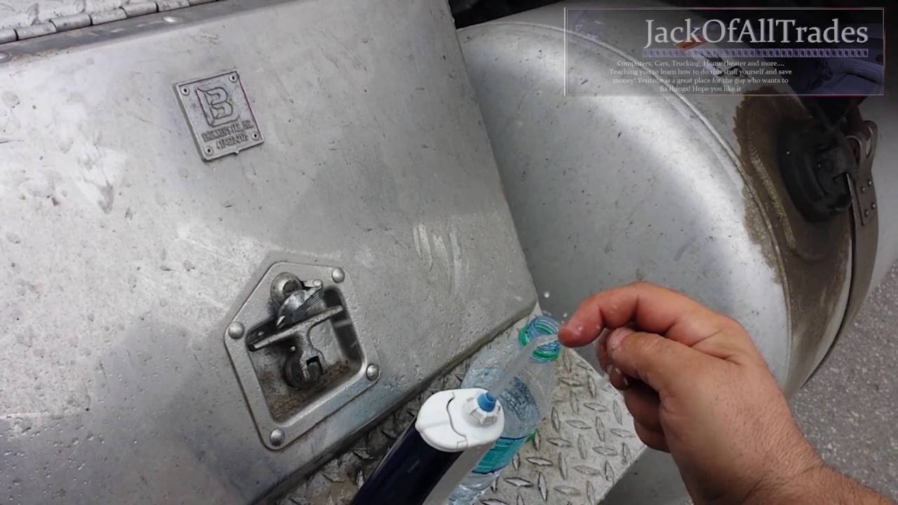 Clean dirt under your finger nails with pressured water - YouTube