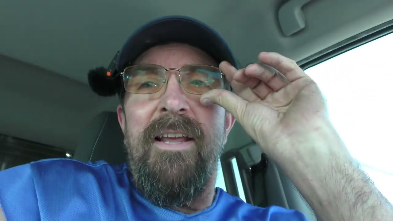 "How to Get FREE Pallet Wood – Hidden Gold in Plain Sight!"