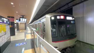 東急5080系5181Fが急行浦和美園行として新横浜駅4番線から発車するシーン