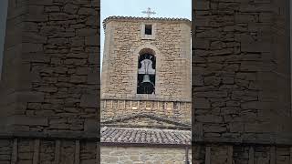 Los bronces 🔔🔔 de San Pedro de LERATE. #campanas #campanario
