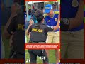 TORCEDORES DE CURAÇAO DANÇAM COM POLICIAIS NOS EUA