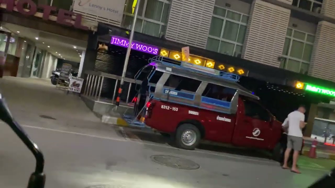 Koh Samui, Chaweng city night life and Reggae bar clubs, Monday 11pm 27/6/2022.