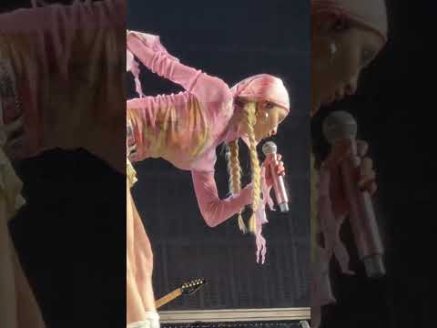 แฮนน่า 4EVE เป็นคนตลก 