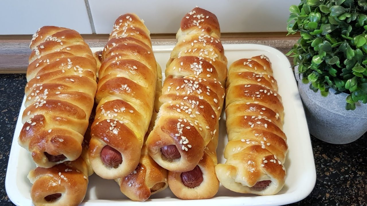 فطائر النقانق هشة وخفيفة مثل القطن..