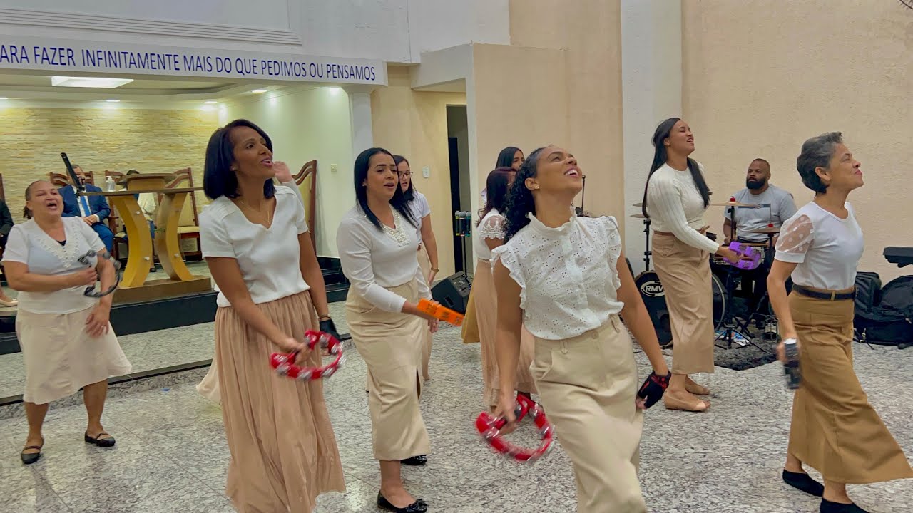 PRESENÇA DE DEUS. Kezya Nunes- Ministério do Pandeiro. ADSMPQBANCARIO
