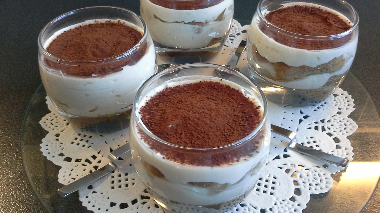 Verrines de teramusi facileكووس التيراميسوا بدون بيض وجيلاتين وتحضر في اقل من 15 دقيقه