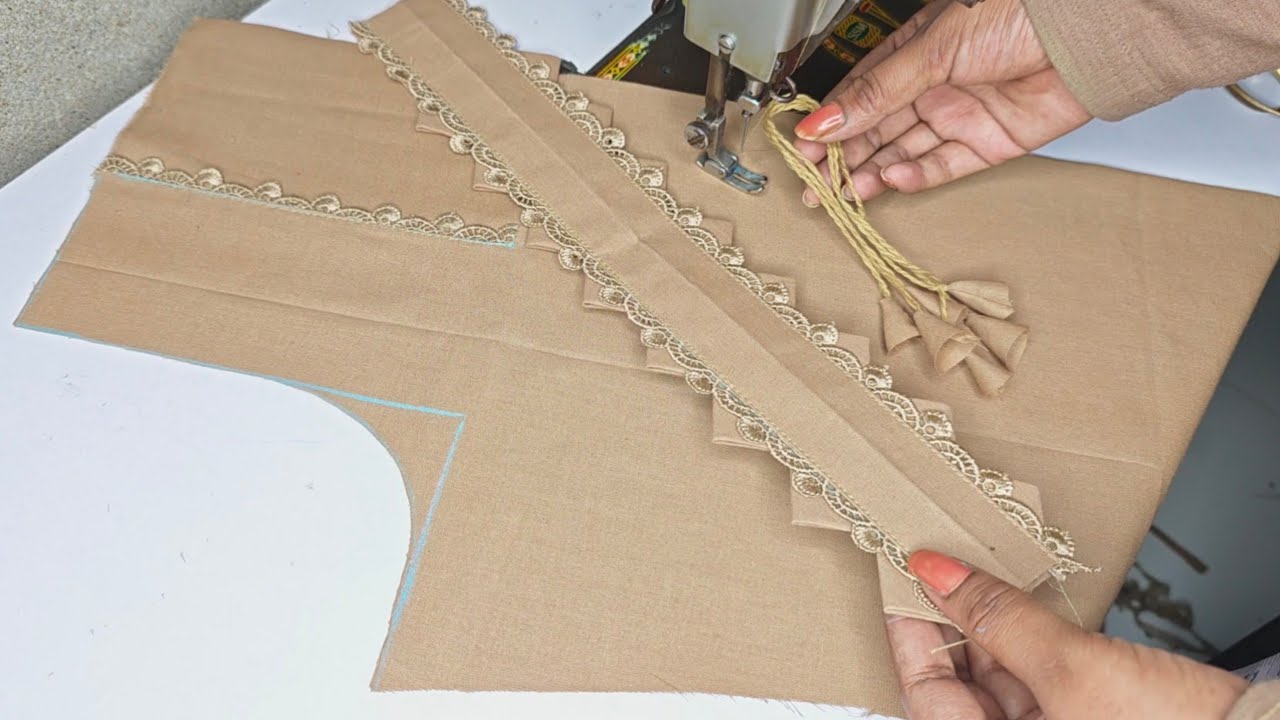 सबसे हटकर कुछ अलग बनाएं modern style kurti neck design जिसे सब देखते रह जाए 