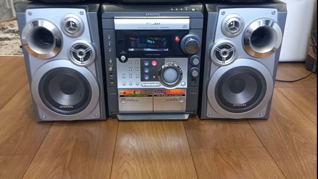Samsung MAX-WS730 Tocando Bassotronics - Bass I Love You (Bass Test)