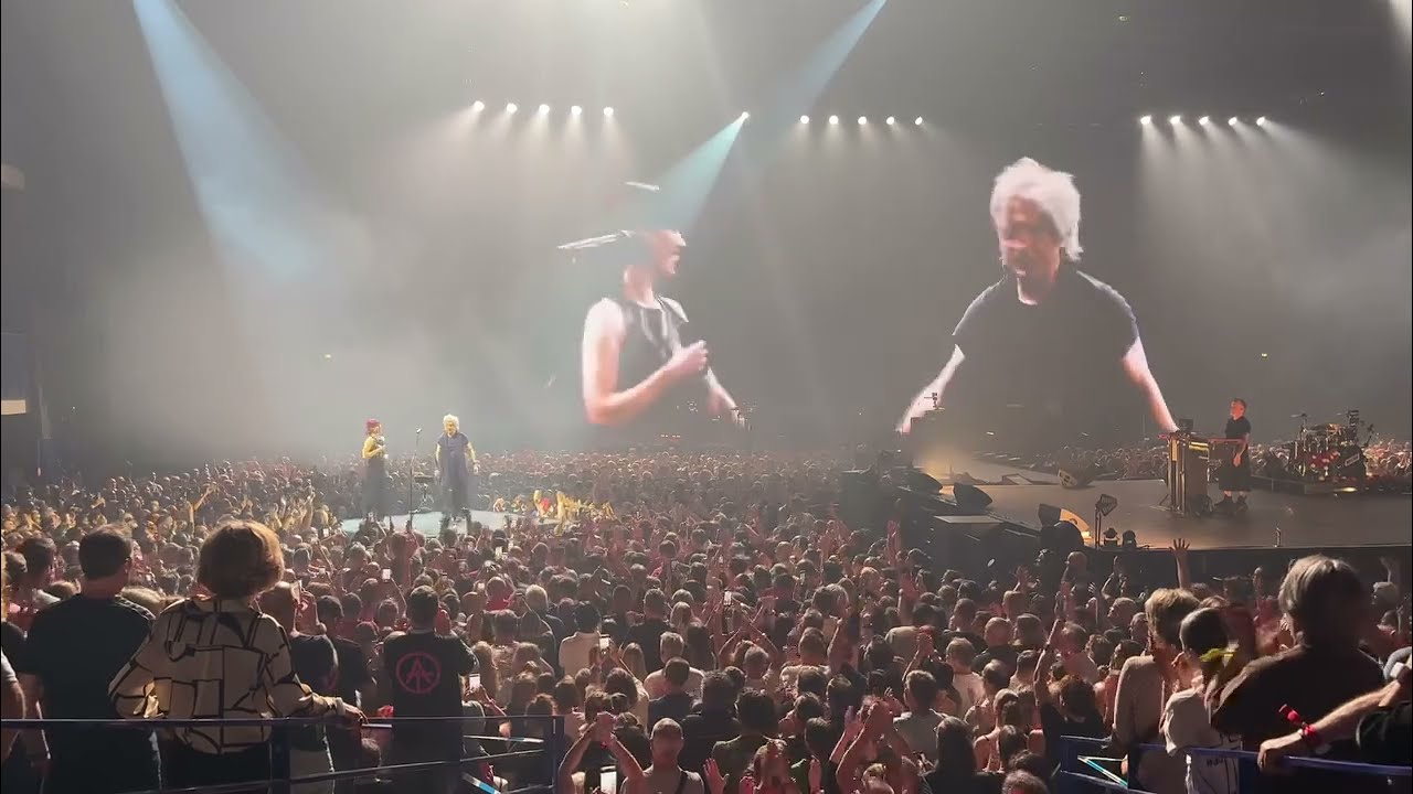 Indochine - Le Grand Secret ft. Jenn ayache - Nantes 3 - Arena tour 2025 (18/04/2025)