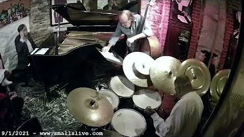 Randy Ingram Trio Feat. Billy Hart - "Dolphin Danc...