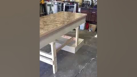 Folding workbench/router table.