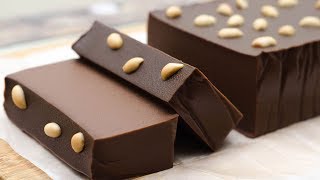 Ingredients & process:. 2 tablespoon agar powder 1/2 cup water 4
pieces bread slice cut the sides part of into small 200ml chocolat...