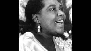 Video thumbnail of "Bessie Smith-I Ain't Got Nobody"