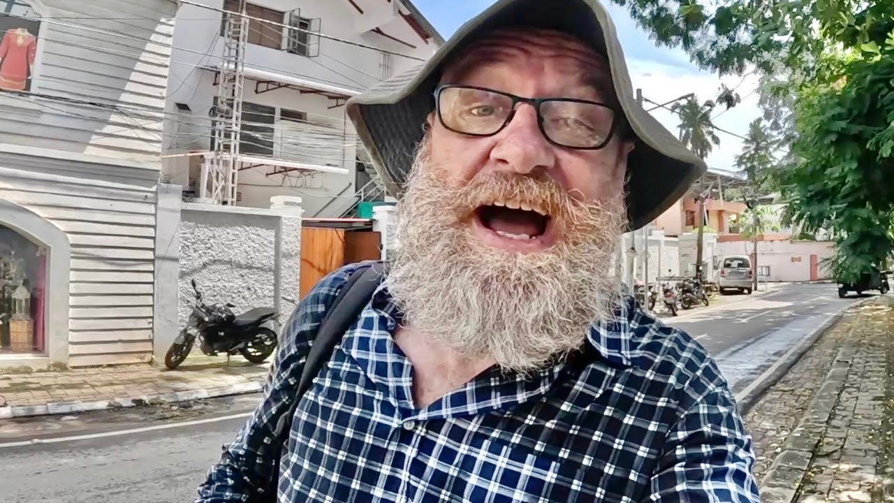 I nearly lost my patience with tea ladies in Fort Kochi, India.