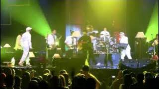 Sandhy Sondoro - Malam Biru ft. Tompi & Glenn Fredly @ Central Park [HD]