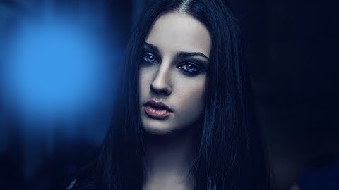 Photoshop Tutorial : Create Beams Of Light From Nothing In Photoshop