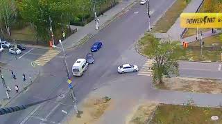 Видео ДТП (авария г. Волгоград) ул. Константина Симонова ул. 8-й Воздушной Армии 09-10-2018 11-39 от Телеканал ВОЛЖСКИЙ ПЛЮС от POWERNET, улица Константина Симонова, Краснодар, Россия