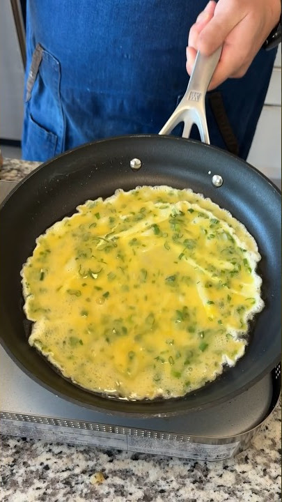 Difference between Hong Kong-style vs Chinese restaurant-style omelet