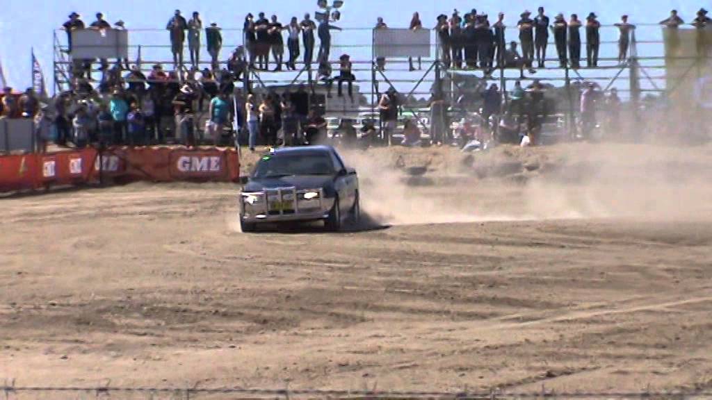 HOLDEN VS V8 UTE BARREL RACE DAY 1 AT DENI UTE MUSTER 2014 - YouTube