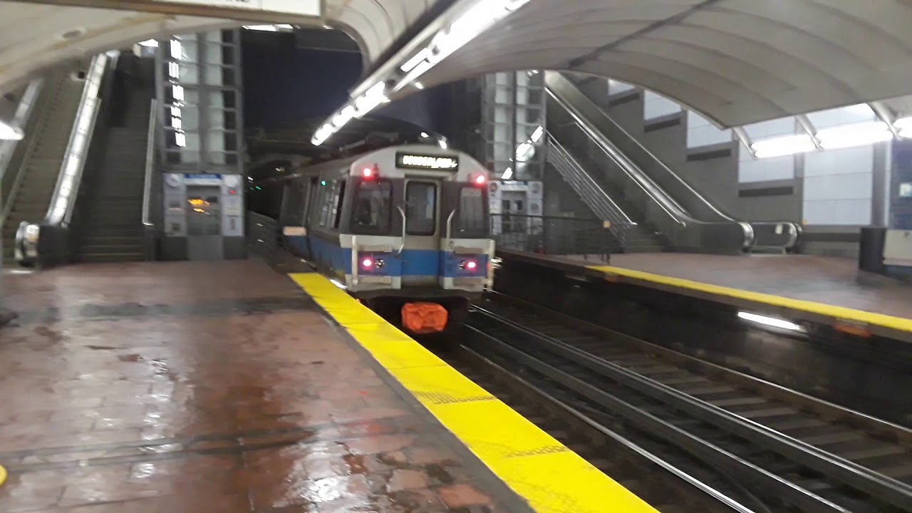 Boston MBTA Blue Line train arriving at Aquarium Station ( Dec 9, 2019