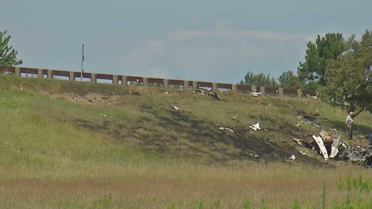 1 dead after small plane crash in Niagara County - YouTube