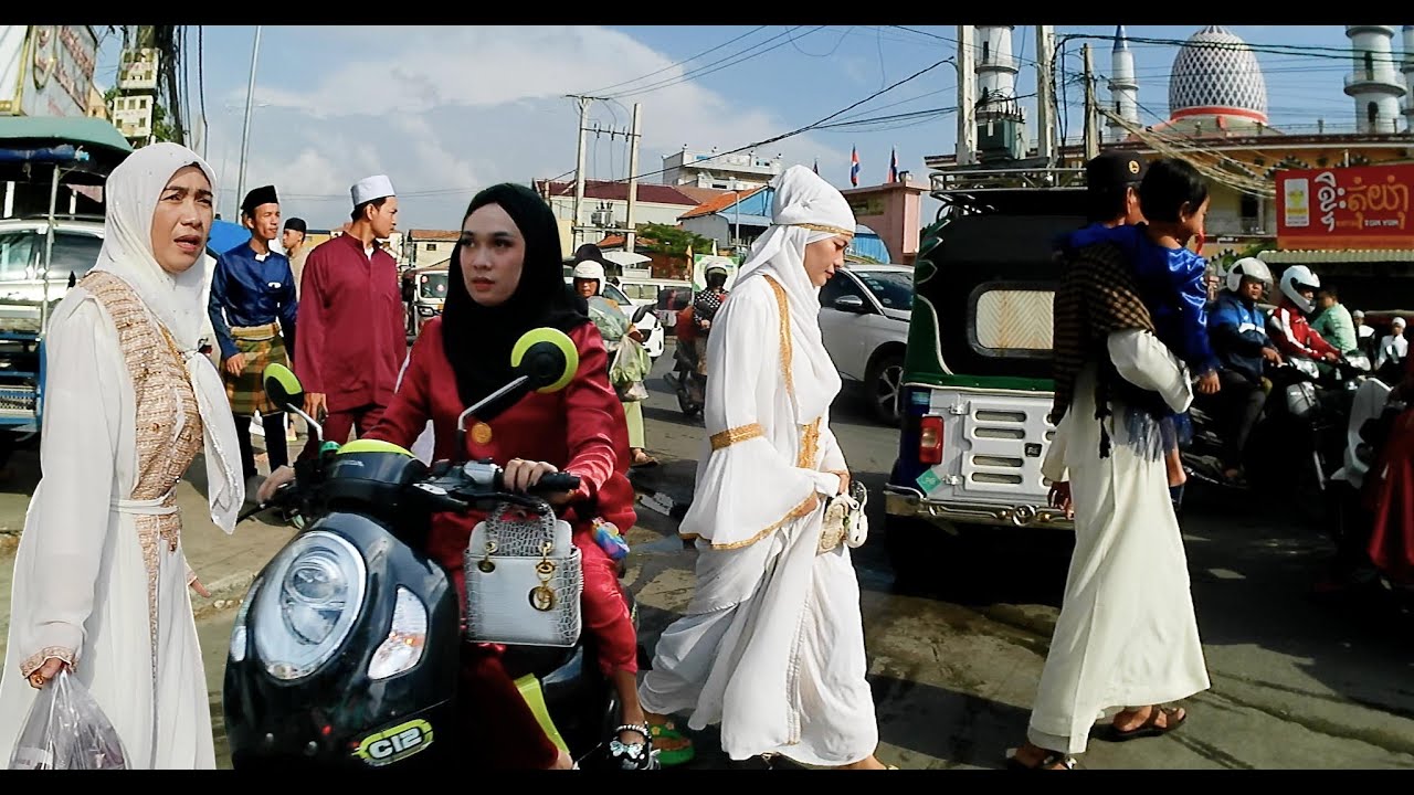 Happy Raya Fitri Day, Cham Muslims in Cambodia and the Khmer Muslim cemetery at kilometer 8