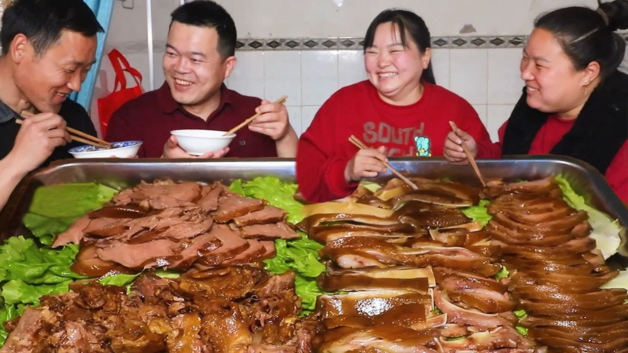 【陕北霞姐】二月二龙抬头，霞姐老公亲自下厨做一锅卤猪头肉， 麻辣酥软又滑爽！希望朋友们生活美好有盼头！