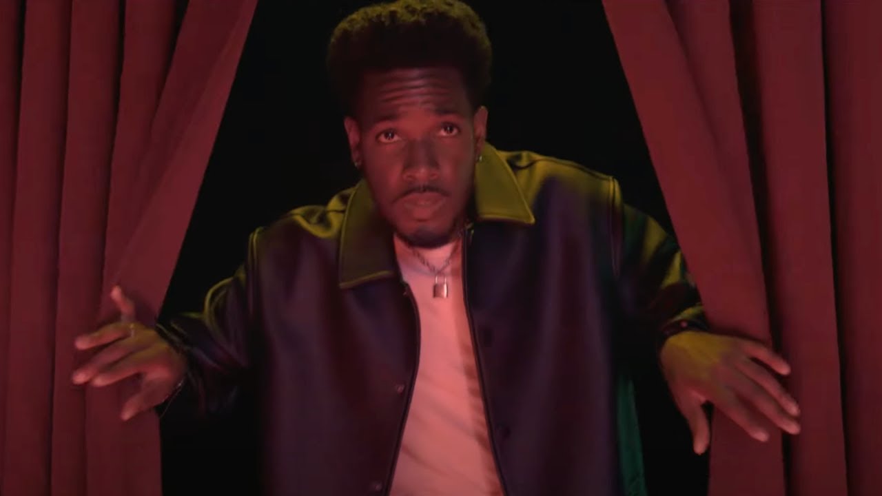 Guarda Adrian Daniel - Round Town (ft. Asiah) (Official Video) - Nightwolf Part 4 su YouTube Guarda Adrian Daniel - Round Town (ft. Asiah) (Official Video) - Nightwolf Part 4 su YouTube