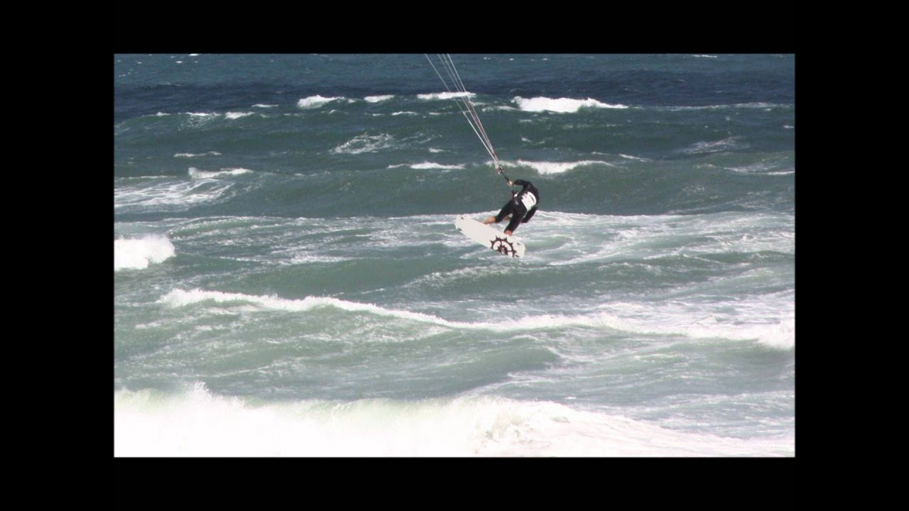 Kite Surfer Yamba NSW, December 29, 2011.wmv YouTube
