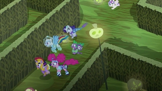 Blooper S5E21 The gang flees from something horrible @Wissle