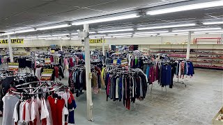 ASMR In An Empty Department Store (Whispers, Relaxing) screenshot 3