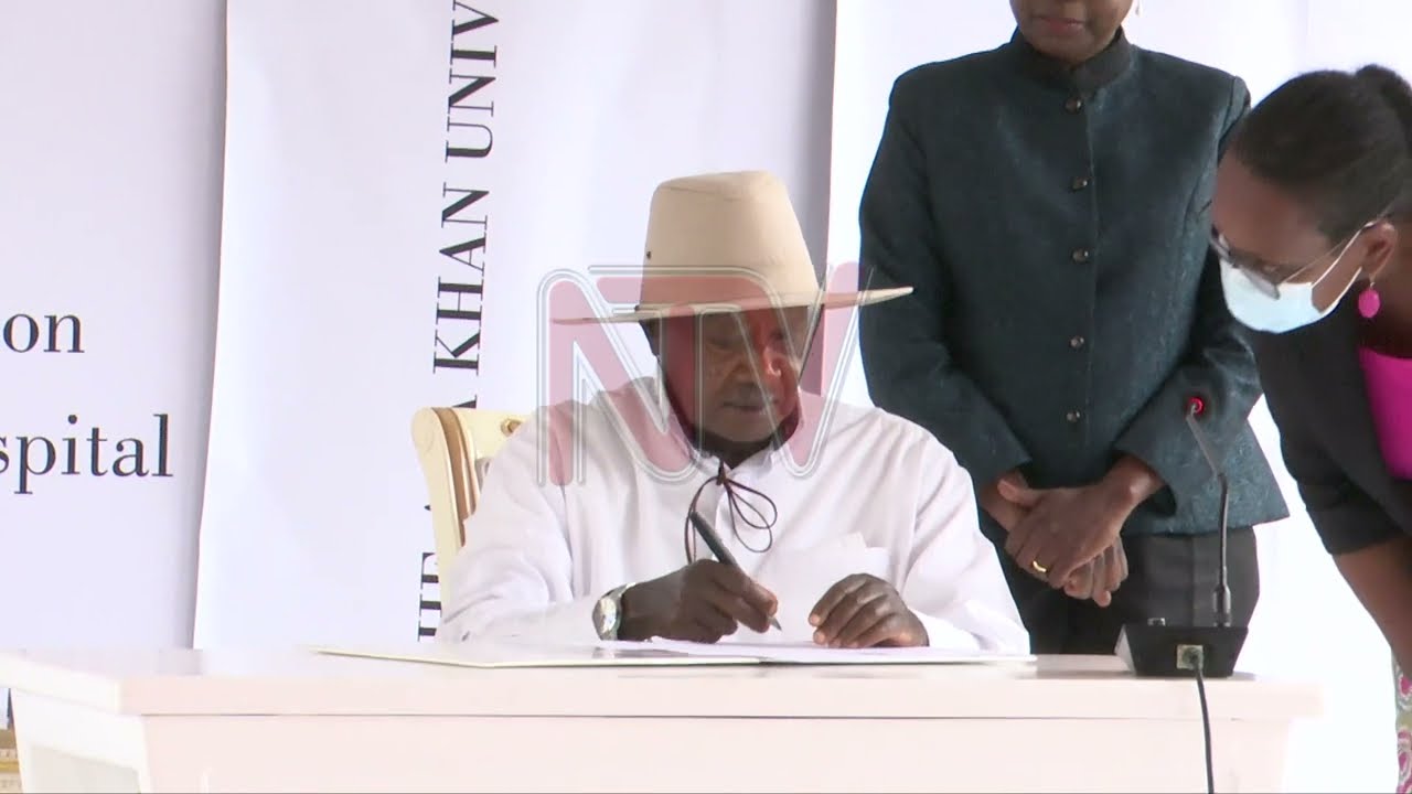 Aga Khan V ne Museveni batemye evvuunike ly’eddwaliro lya Aga Khan