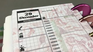Making my daily planner pages for December 2021 - We DESERVE the pretty paper! #discbound