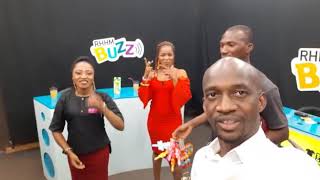 DJAKARY AVEC L'ÉQUIPE RHHM BUZZ