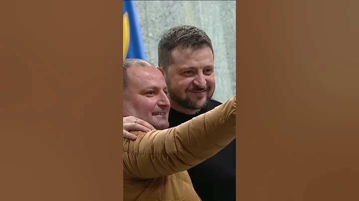 Journalist asks Zelenskyy for a selfie - DayDayNews