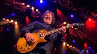 Video thumbnail of "Gary Moore - Parsienne Walkways  Live Montreux 2010..RIP...the last and the best version    RIP Gary"