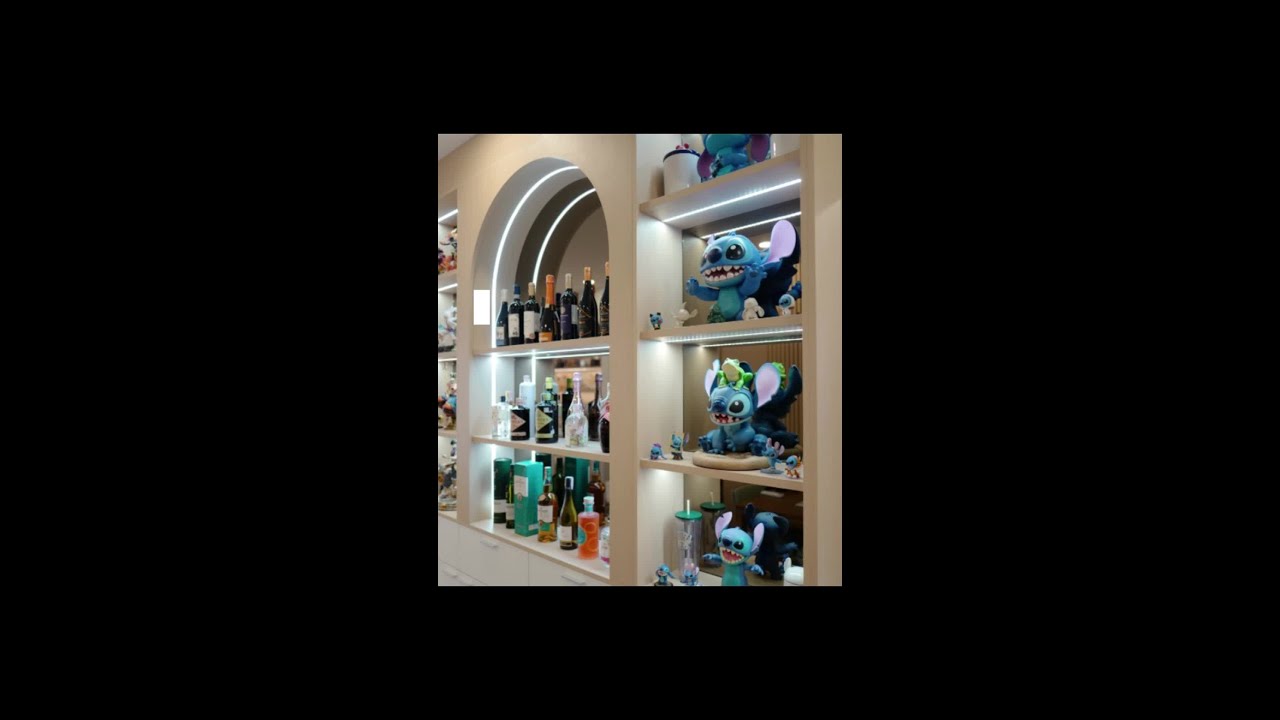 Create show cabinet in a minute with floefurni.