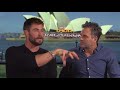 Chris Hemsworth & Mark Ruffalo burn Russell Crowe