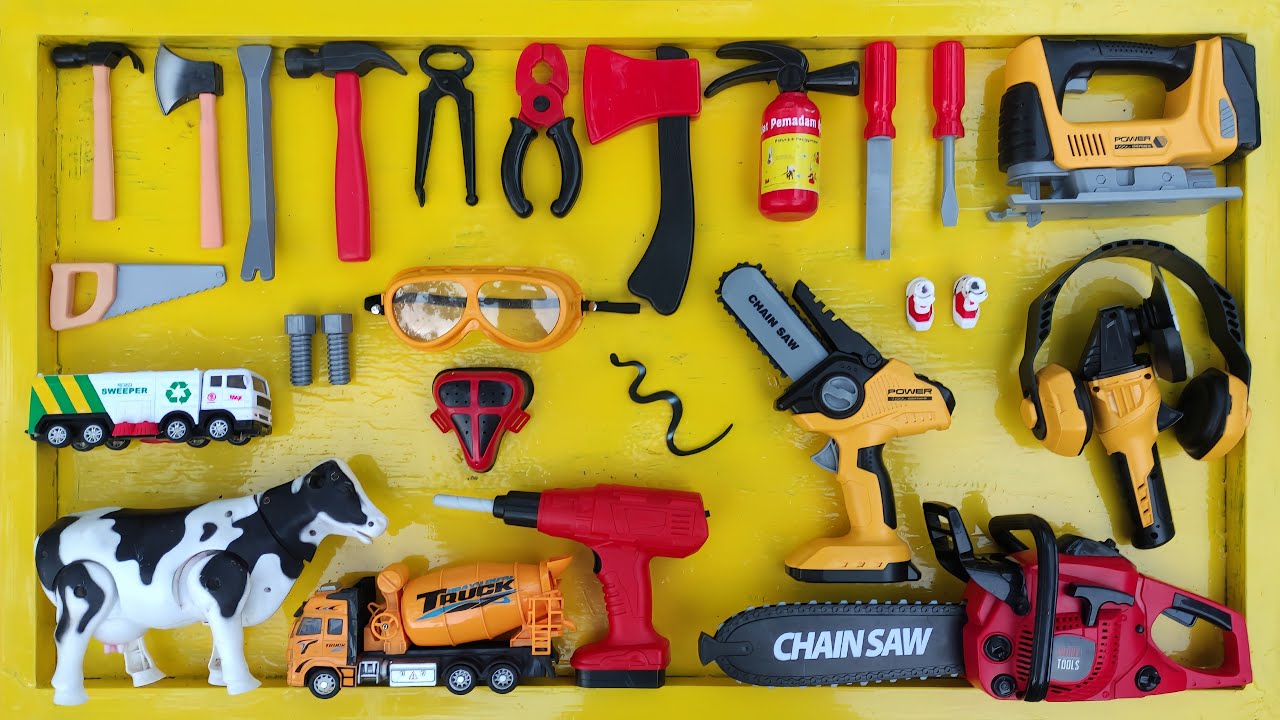 Collection of Repair Tools, Elektrik Drill, Electric Saw, Hammer With Wriench,Pliers,Hacksaw