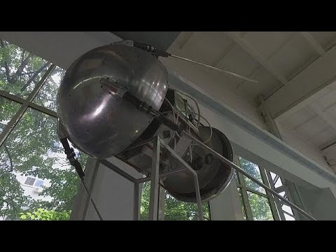 Video: Lo sputnik era la prima cosa nello spazio?