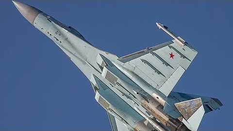Awesome SU-35 Manouveres with 3D Thrust Vectoring! (must watch)