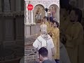 لحظة سقوط رئيس الكنيسة الأرثوذكسية الروسية خلال قداس بروسيا لحظة سقوط رئيس الكنيسة الأرثوذكسية الروسية خلال قداس بروسيا