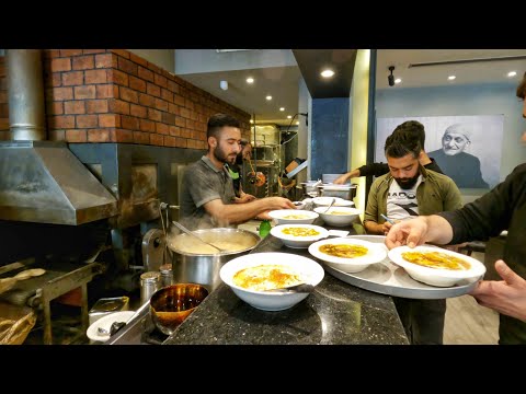 الفطور التقليدي في حلب من مطعم حاج عبدو الفوال  