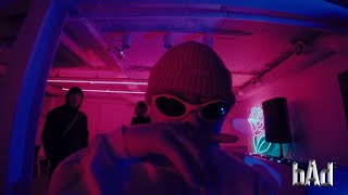 bAd at - 중턴업(MTU) (Official Music Video)