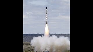 Large Scale Titan II ICBM flying on 38mm J-570 rocket motor