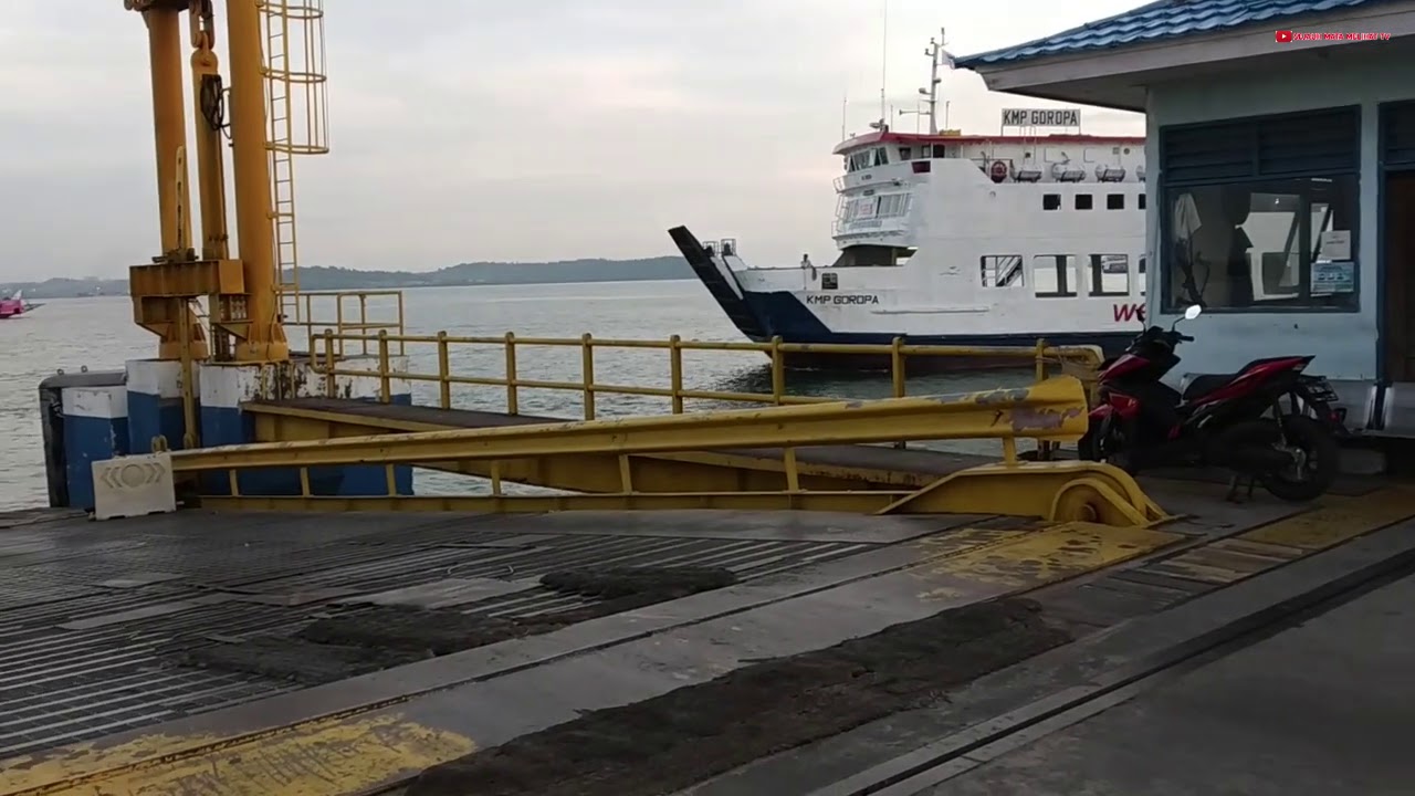 Пирс гавани Пенахам 2 | Корабли КМП Сварна Налини и КМП Горопа