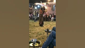 رقص بالسيوف أمام مشايخ الدبكة البعلبكية سيلفيا من أسبانيا دبكة بعلبكية دبكة لبنان بعلبك 