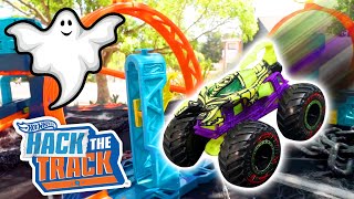 TRICK-OR-TREAT HALLOWEEN DIY Challenge! 🎃 👻 | Hack the Track | Hot Wheels