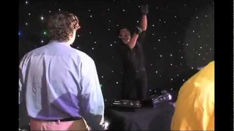 Reporter ruins guinness bubble attempt - Fail