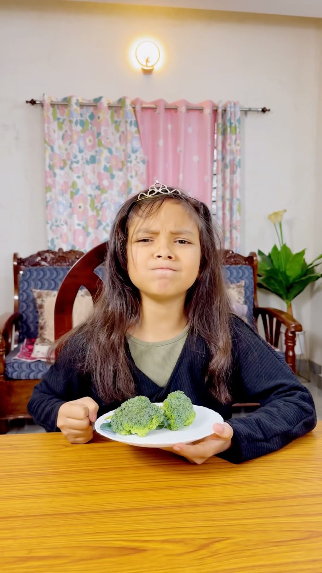Mummy Ne Reedishna Ko Broccoli Di